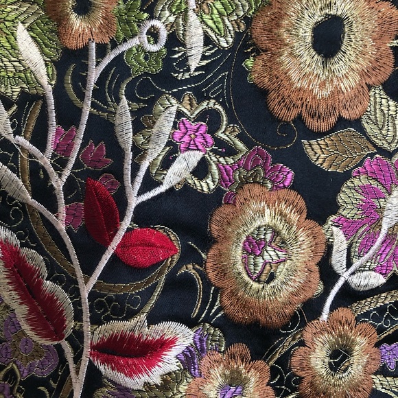 Floral Embroidered Jacket - Picture 3 of 4